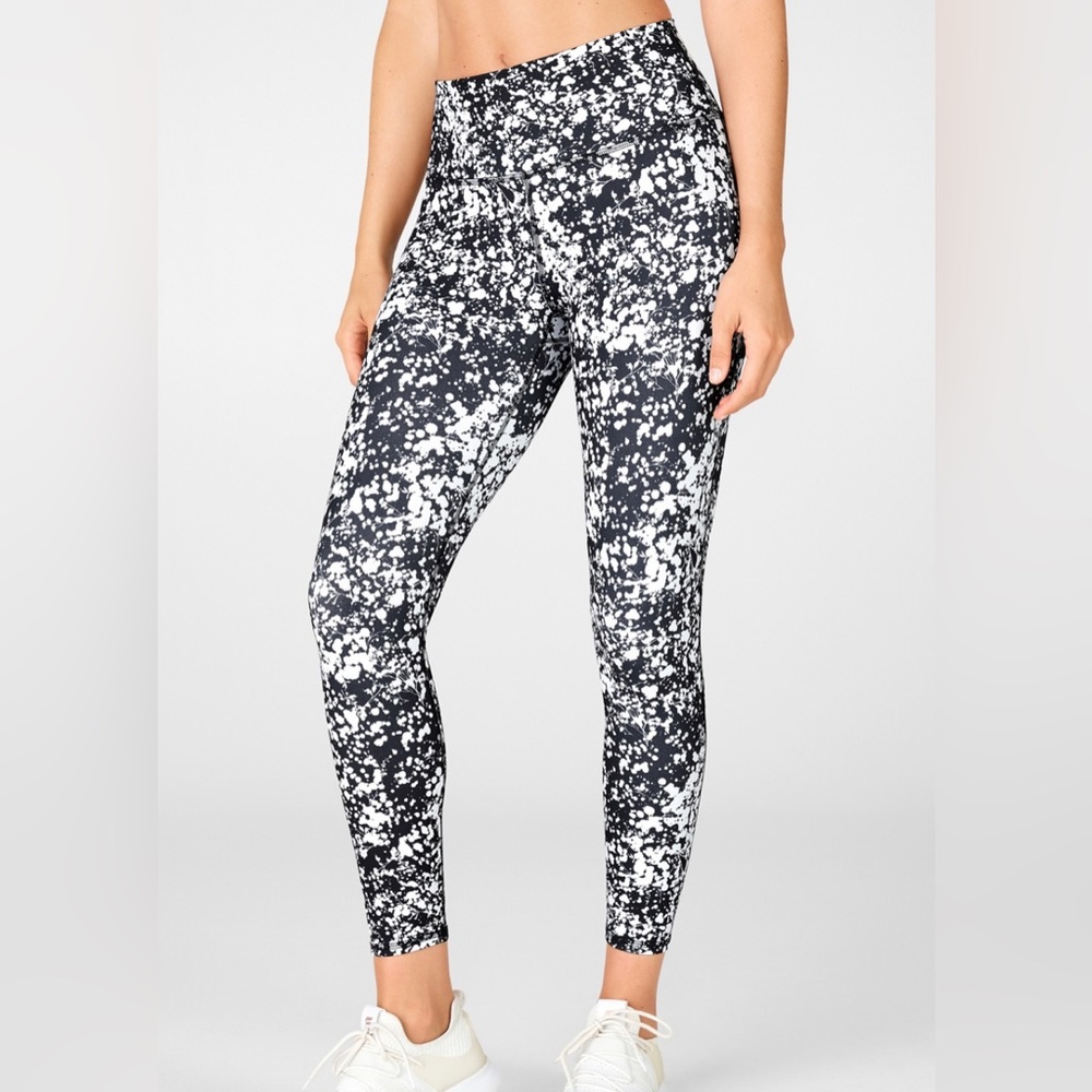 Fabletics Define PowerHold High Waisted 7/8 Legging
